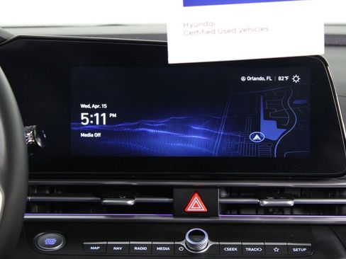 Certified 2024 Hyundai Elantra Limited image 9