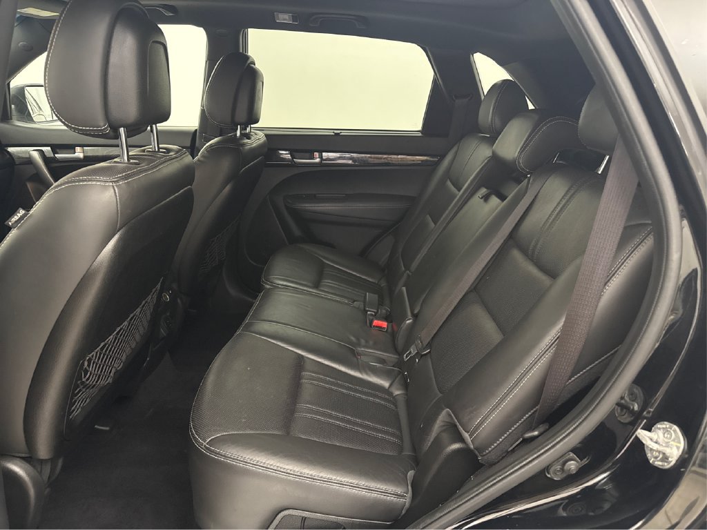 Used 2014 Kia Sorento SX w/ 3rd Row Package AWD/4WD image 27