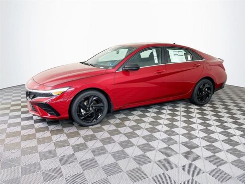 New 2026 Hyundai Elantra SEL Sport Premium image 3
