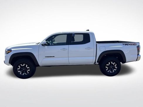 Used 2023 Toyota Tacoma TRD Off-Road w/ Black Out Package (TMS) AWD/4WD image 4