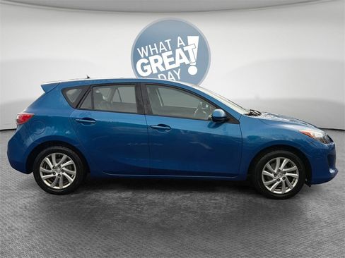 Used 2012 MAZDA MAZDA3 i Touring image 2