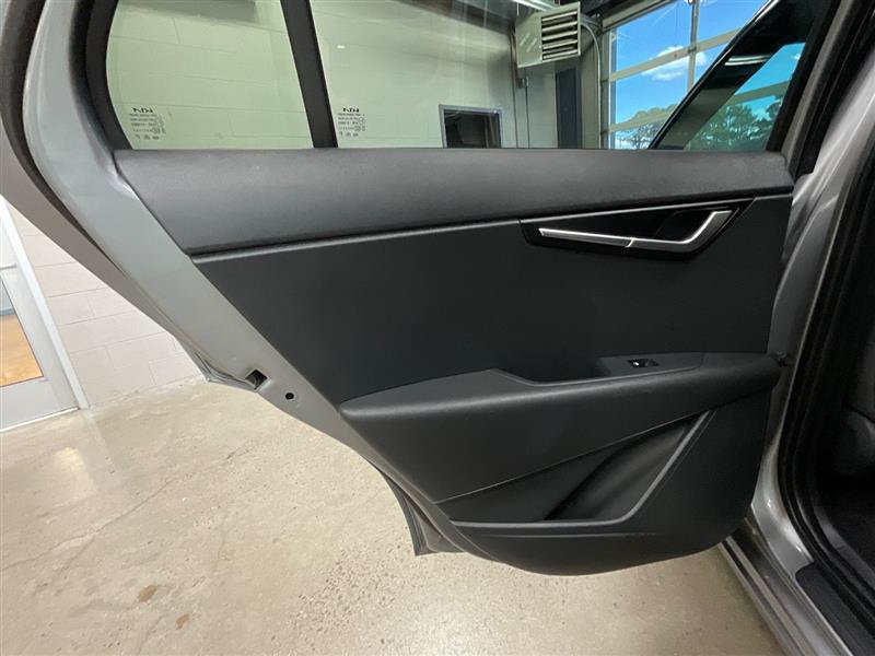 Used 2025 Kia Niro LX FWD image 22