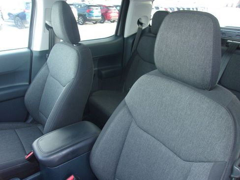 Used 2025 Ford Maverick XLT w/ Black Appearance Package image 9