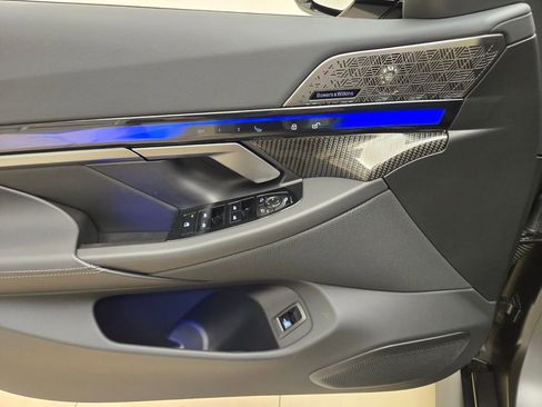 Used 2025 BMW M5 Touring image 32