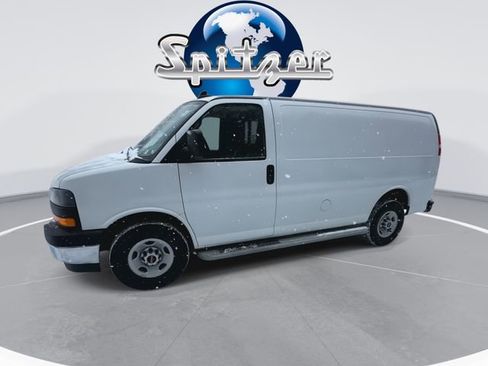 Used 2023 GMC Savana 2500 w/ Driver Convenience Package image 6