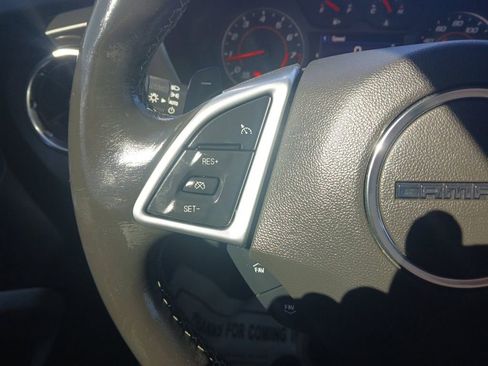 Used 2020 Chevrolet Camaro LT w/ RS Package image 24