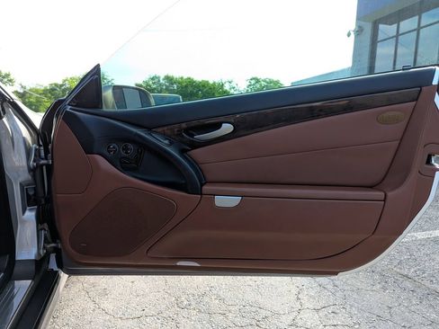 Used 2007 Mercedes-Benz SL 550 image 27