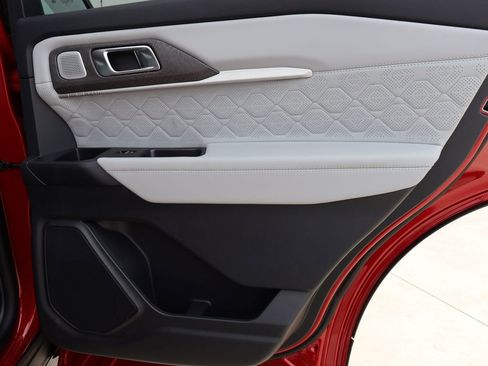 New 2026 Ford Explorer Platinum AWD/4WD image 11