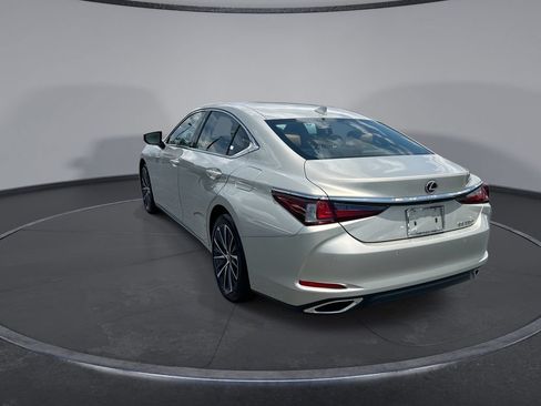 Used 2025 Lexus ES 350 w/ Premium Package FWD image 10