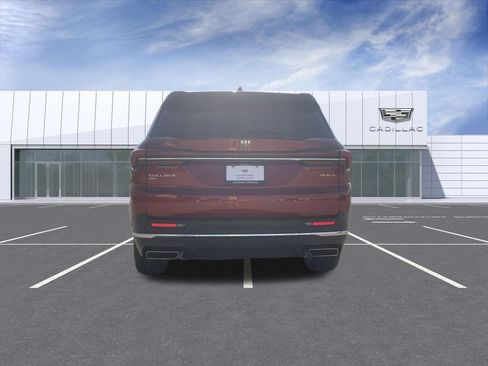 Used 2025 Buick Enclave Preferred AWD/4WD image 7