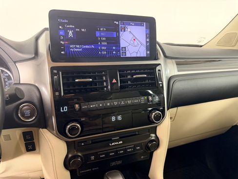 Used 2023 Lexus GX 460 Premium w/ Accessory Package AWD/4WD image 17