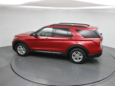 Certified 2021 Ford Explorer XLT image 43