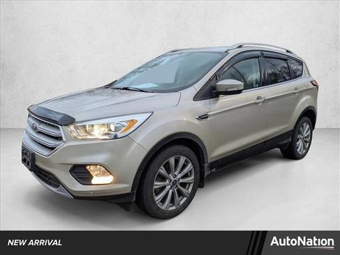 Used 2018 Ford Escape Titanium image 1