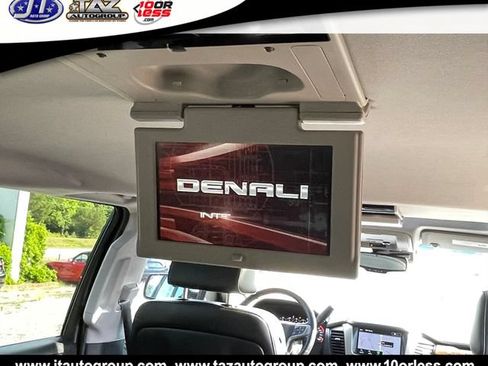 Used 2015 GMC Yukon XL Denali w/ Open Road Package RWD image 32