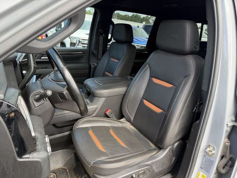 Used 2024 GMC Sierra 2500 AT4 w/ AT4 Premium Plus Package AWD/4WD image 12