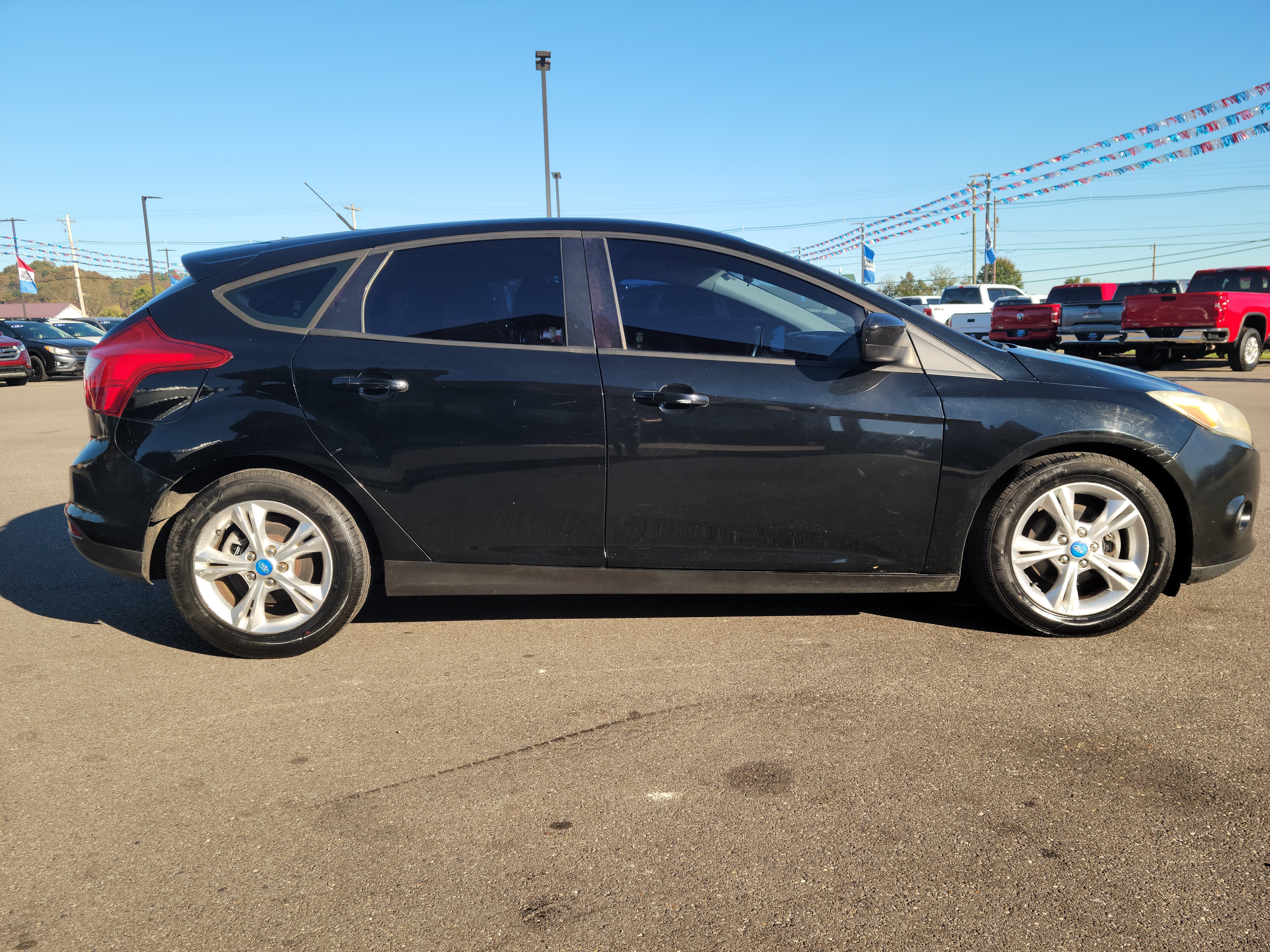 Used 2012 Ford Focus SE FWD image 17