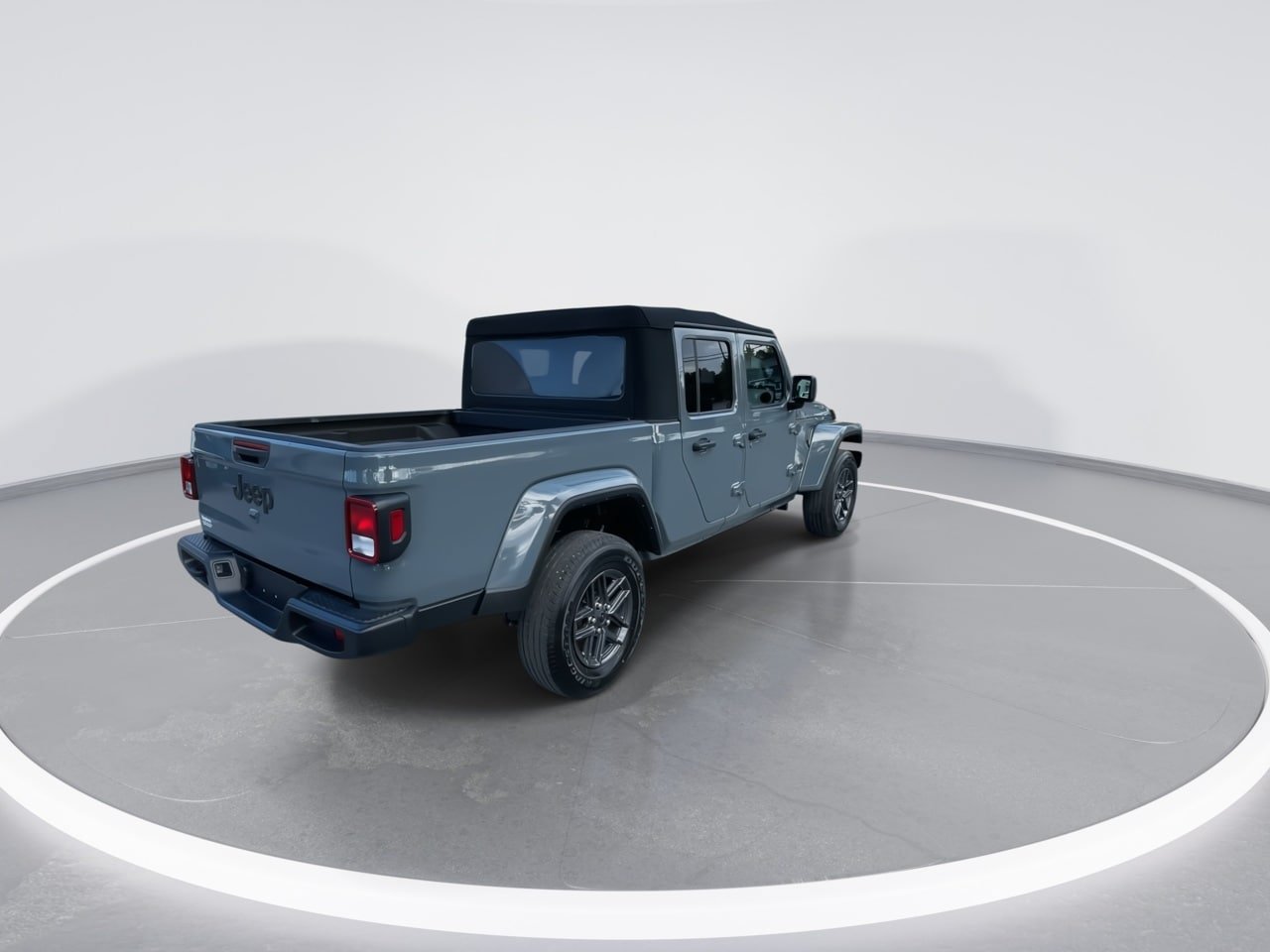 Used 2024 Jeep Gladiator Sport AWD/4WD image 19