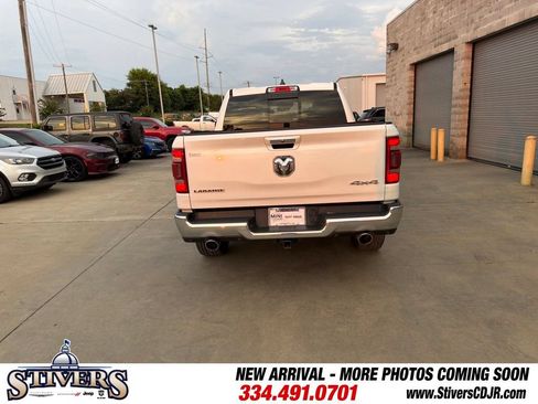 Used 2019 RAM 1500 Laramie AWD/4WD image 11
