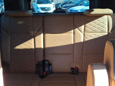 Certified 2023 Cadillac Escalade ESV Sport w/ Touring Package image 19