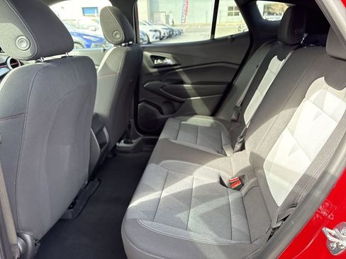 New 2026 Chevrolet Trax RS w/ Sunroof Package FWD image 23