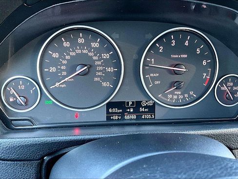 Used 2018 BMW 320i xDrive Sedan image 22