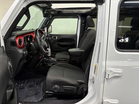 Used 2020 Jeep Wrangler Unlimited Rubicon AWD/4WD image 3