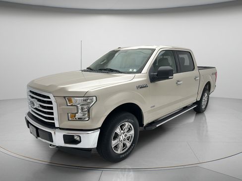 Used 2017 Ford F150 XLT w/ Equipment Group 302A Luxury AWD/4WD image 7
