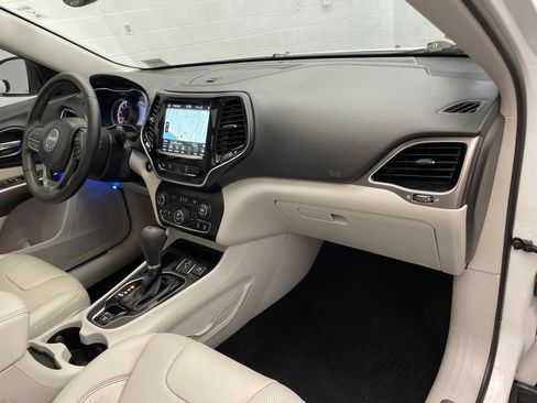 Certified 2021 Jeep Cherokee Limited w/ Elite Package FWD image 26