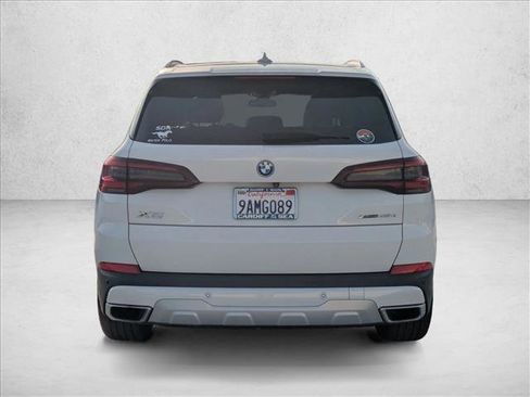 Used 2022 BMW X5 xDrive45e w/ Premium Package image 7