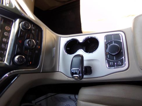 Used 2014 Jeep Grand Cherokee Limited w/ Trailer Tow Group IV image 59