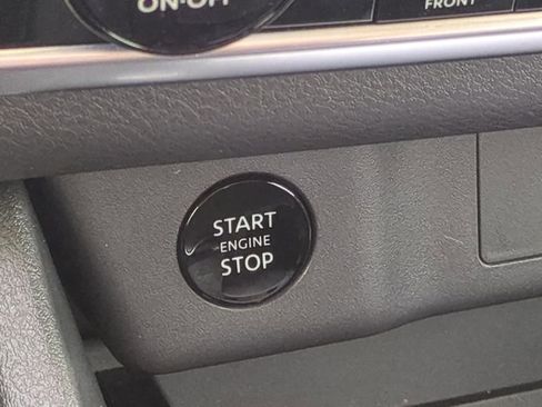 Used 2025 Nissan Rogue SV FWD image 22