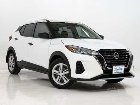 Used 2021 Nissan Kicks S image 5