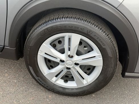 Certified 2025 Nissan Kicks Play S FWD image 9