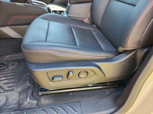 Used 2023 Chevrolet Colorado Z71 w/ Z71 Convenience Package 2 AWD/4WD image 14
