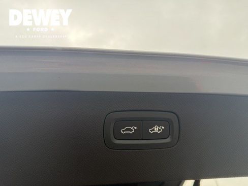 Used 2026 Volvo XC90 B6 Ultra w/ Protection Package Premier AWD/4WD image 37