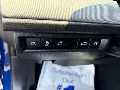 Used 2025 Toyota Camry image 18