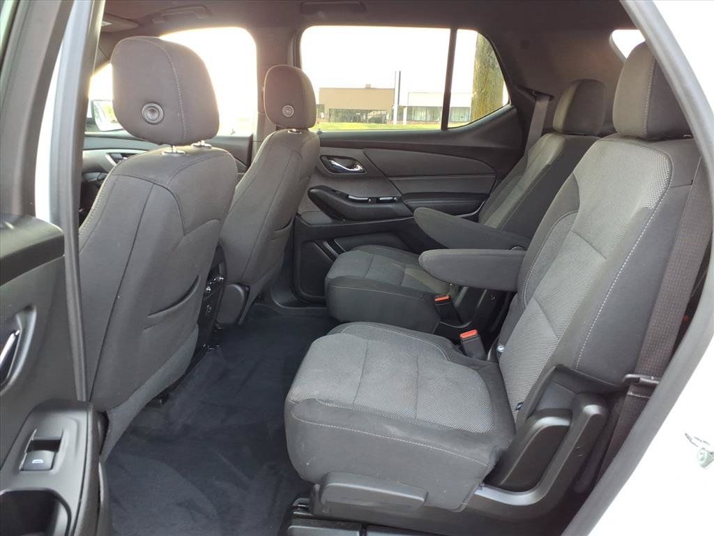Used 2023 Chevrolet Traverse LT w/ Midnight/Sport Edition AWD/4WD image 28
