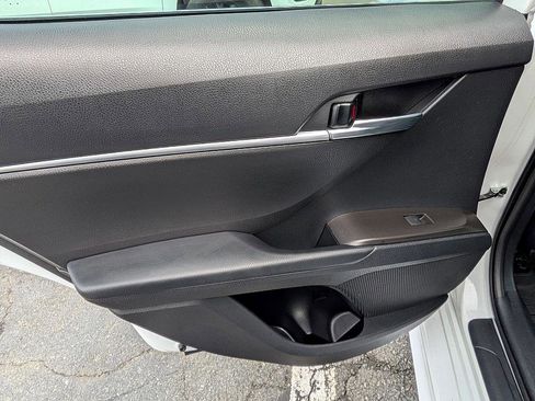 Used 2022 Toyota Camry SE w/ Convenience Package image 28