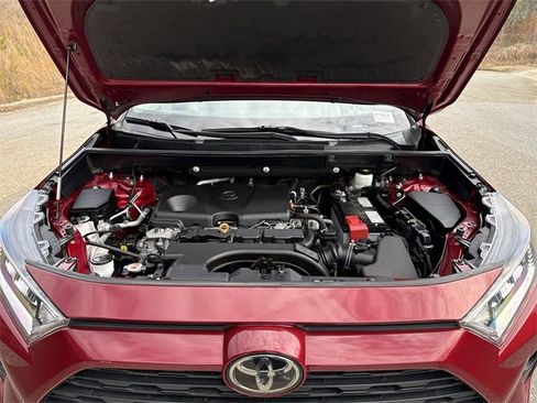 Used 2020 Toyota RAV4 XLE Premium image 18