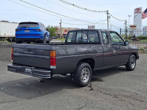 Used 1991 Nissan Pickup 2WD King Cab image 11