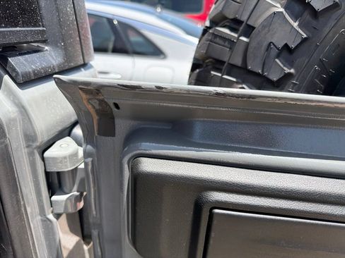 Used 2018 Jeep Wrangler Unlimited Sahara AWD/4WD image 35