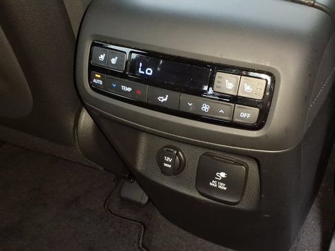 Used 2024 Hyundai Palisade Limited AWD/4WD image 19