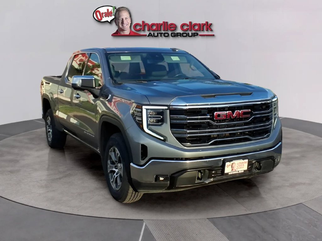 Used 2025 GMC Sierra 1500 SLT RWD image 8