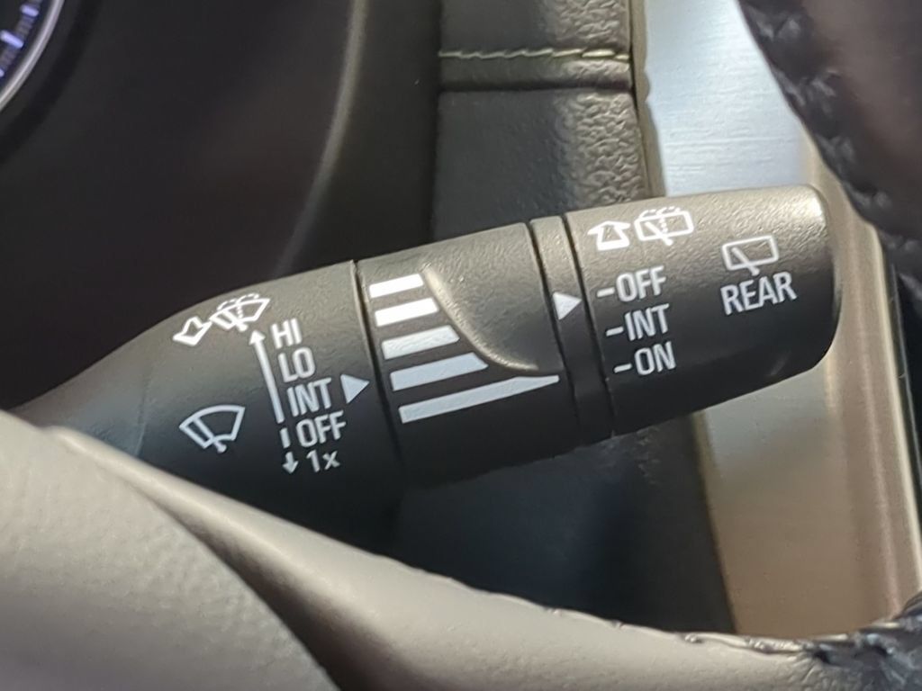 Used 2020 GMC Terrain Denali w/ Denali Premium Package AWD/4WD image 31