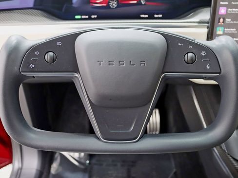 Used 2023 Tesla Model X Plaid image 14