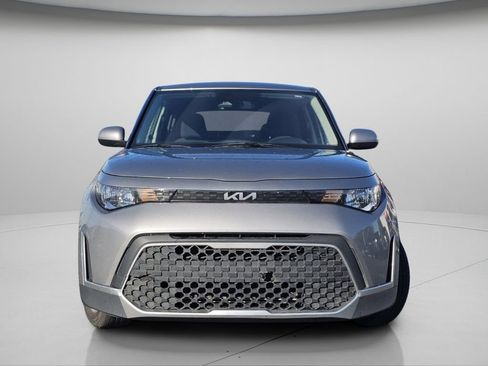 Used 2023 Kia Soul LX w/ Option Group 015 FWD image 3