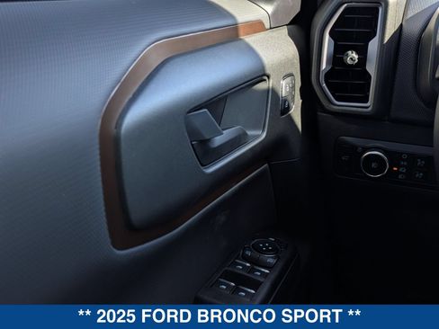 New 2025 Ford Bronco Sport Outer Banks w/ Outer Banks Tech Package+ AWD/4WD image 24