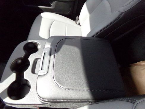 Used 2024 RAM 5500 Tradesman image 19