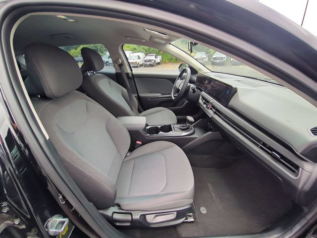 Used 2025 Kia K4 FWD image 34