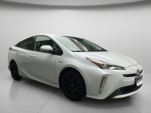Used 2021 Toyota Prius LE w/ Carpet Mat Package (TMS) AWD/4WD image 1